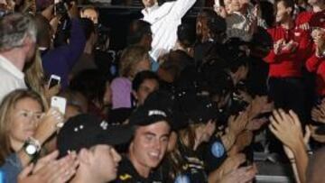 <b>DESTELLOS. </b>Ferrero se despide el público. Nadal, último número uno español, le acompañó en pista.