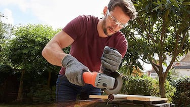 La amoladora Black+Decker de menos de 30 euros para cortar metal, piedra y cermica