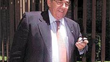 Javier Pérez se queda solo