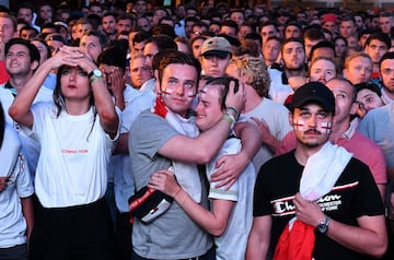 London (United Kingdom), 11/07/2018.- England fans react to Croatia winning the FIFA World Cup 2018 semi final between England and Croatia at a public viewing in London, Britain, 11 July 2018. (Croacia, Mundial de Fútbol, Londres, Inglaterra) EFE/EPA/ANDY