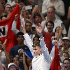 Marchand ya es inmortal y Zhanle vuela en una noche gloriosa