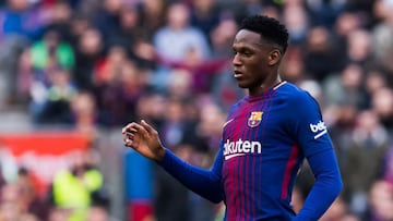 Yerry Mina durante un partido con el Barcelona por LaLiga de España
