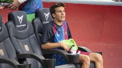 Riqui Puig, en el banquillo del Camp Nou.