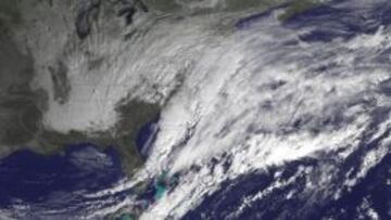 Imagen de sat&eacute;lite que muestra la llegada de la tormenta Juno al noreste de Estados Unidos.