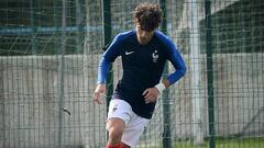 El joven de 16 a&ntilde;os del PSG, Adil Aouchichem con Francia Sub-17.