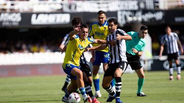 FEDE SAN EMETERIO SPANISH MIDFIELDER CADIZ CF PLAYER, DURING THE MATCH. "ANDY" JOSE ANDRES RODRIGUEZ GAITÁN SPANISH MIDFIELDER OF FC CARTAGENA, DURING THE MATCH. FC Cartagena vs Cadiz CF, Hypermotion League, Second Division Championship, Cartagonova Stadium, Cartagena, Region of Murcia. 22 September 2024. 22/09/24 PARTIDO SEGUNDA DIVISION
CARTAGENA - CADIZ