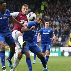 Sidibé sustituye a Dubois en la convocatoria de Francia