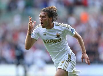 Michu-gol on target for Swansea.