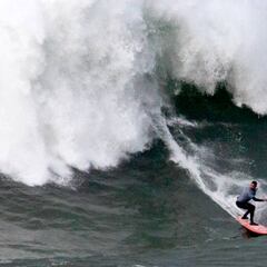 La Vaca Gigante: Juan Fernández, campeón de España de surf en olas grandes