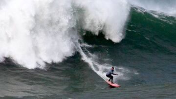 Juan Fernández se impone en La Vaca Gigante by Oakley 2019, Campeonato de España de olas grandes.