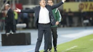 Ljubinko Drulovic, durante el partido que enfrentó a la selección de Macedonia con España.