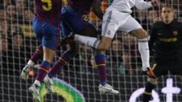 <b>CLÁSICO DECISIVO. </b>Madrid y Barça jugarán el 10 de abril y los culés llegarán más castigados físicamente.