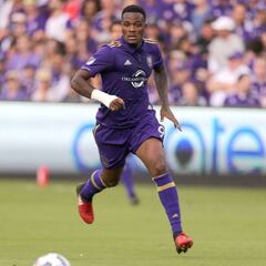 Cyle Larín aparece en entrenamiento del Besiktas