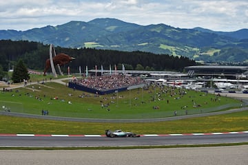 El Red Bull Ring es un circuito ubicado en Spielberg, en Estiria, Austria. El nombre original del circuito cuando se inauguró en 1969 era "Österreichring", que traducido sería "circuito de Austria". En 1996 se remodeló y fue renombrado como "A1-Ring". En 2010 fue adquirido por Red Bull y se le puso el nombre actual.