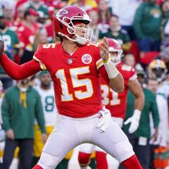 Who plays Sunday Night Football tonight, week 10