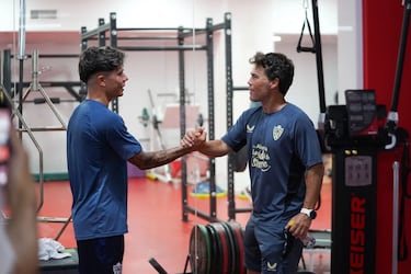 La ilusión recibe a la obligación