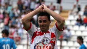 Rubén, haciendo su famosa 'cresta' con el Rayo.