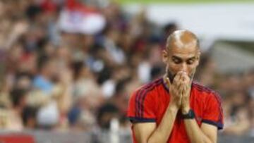 Guardiola, gesticulante en el partido ante el Milán.