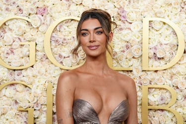 Brianna LaPaglia posa durante la alfombra roja de los Globos de Oro 2025 celebrados en el Hotel Beverly Hilton de los Ángeles.