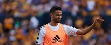 Diego Reyes Rosales militó siete años en el futbol europeo. 'El Flaco' militó en Porto, Español de Barcelona, Real Sociedad, Leganés y el Fenerbahce turco. Para el Apertura 2019, el polivalente central regresó a la Liga MX para jugar con Tigres.