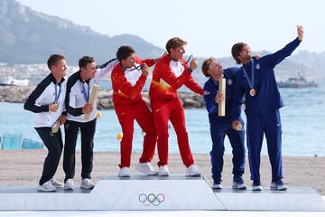 La pareja de 49er formada por Diego Botín y Florian Trittel le ha dado, el primer oro para España