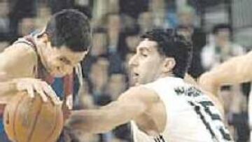 <b>COMPETIDO.</b> Mumbrú frena a De la Fuente. Hoy no habrá tregua.