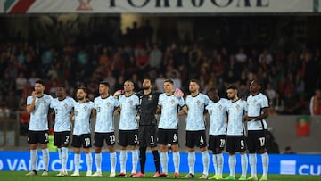 Guimarães (Portugal), 21/03/2024.- Portugal's starting eleven players line up for the national anthem prior an international friendly soccer match between Portugal and Sweden, in Guimaraes, Portugal, 21 March 2024.