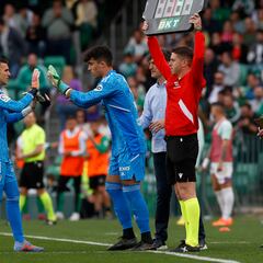 Aceves apunta su nombre en la lista de debutantes