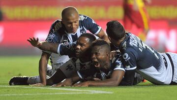 Avil&eacute;s Hurtado, Dorlan Pab&oacute;n, Stefan Medina, Francisco Meza y Larry Vasqu&eacute;z.