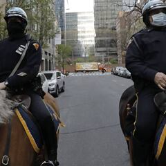 Coronavirus US live updates: total cases and deaths, latest news today