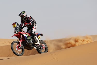 Ricky Brabec de Monster Energy Honda HRC en acción durante la etapa 6.