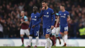 Hazard deja su futuro en el aire