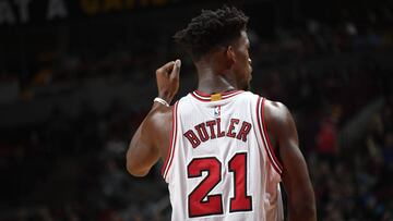 ¡52 puntos! Jimmy Butler se viste de Jordan para salvar Chicago