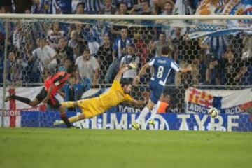 Stuani marca el 2-0.