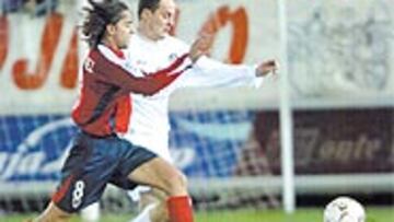 <b>PINCHAZO</B>. El Numancia dejó escapar dos puntos de Los Pajaritos y podría perder hoy el liderato.