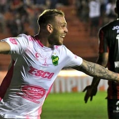 Carlos Rotondi dejó huella en Defensa y Justicia “Es un diez como jugador y persona”