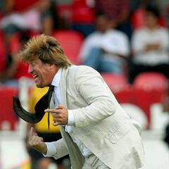Antes de llegar al América, "El Piojo" era cliente de Pumas