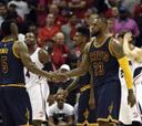 LeBron y un brillante J.R. Smith, demasiado para los Hawks