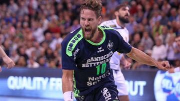 Mogensen celebra un gol del Flensburg.