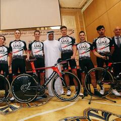 Abu Dhabi ya no es un misterio: aquí su maillot y su plantilla