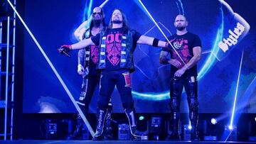 Luke Gallows, AJ Styles y Karl Anderson.
