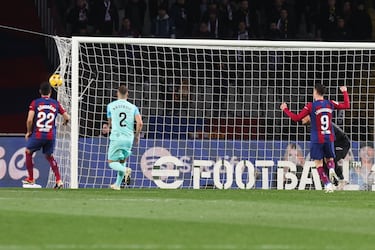 1-0. Lamine Yama  se interna dentro del área del Mallorca y saca un zurdado a la escuadra derecha de Rajkovic.