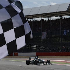 La F1 vende... los cuadros de la bandera ajedrezada de meta