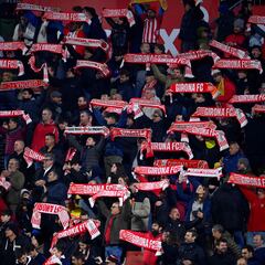 Los socios del Girona pasan por caja para ver la eliminatoria ante el Rayo