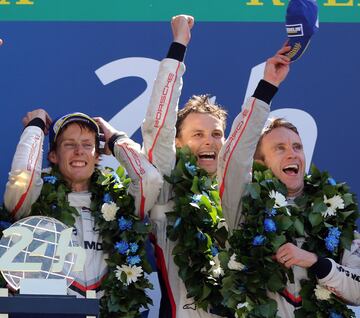 Timo Bernhard, Earl Bamber y Brendon Hartley se han proclamado vencedores de las 24 horas de Le Mans con el Porsche número dos