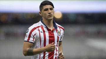 Alan Pulido, Chivas