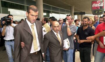 Zidane, a su llegada a Fuerteventura para el partido contra el Pájara.