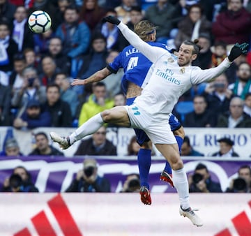 Bale con Alexis.