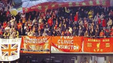 <b>NUNCA CAMINARÁS SOLO.</b> Unos 2500 aficionados del equipo inglés estarán en delle Alpi poniendo color.