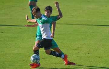 Voluntad, poca chispa y un golazo en el primer ensayo a campo completo